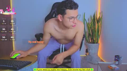 Snapshot of teddy_cowboy chatting on 09.21.25 Follow me on Twitter boys ryder and instagram teddyscoot 12 online show from 09.21.25