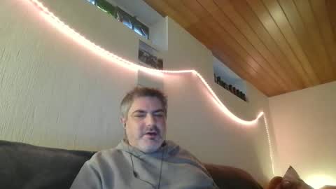Snapshot of teeforyou chatting on 02.05.25 Peter online show from 02.05.25