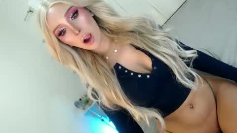 Snapshot of temptationofsex chatting on 10.07.25 EVA GLASSCOTT online show from 10.07.25