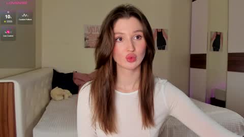 Snapshot of tender_babyy chatting on 12.05.24 Sexy girl Li online show from 12.05.24