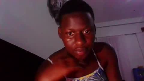 Snapshot of tenderbree chatting on 10.31.25 tenderbree online show from 10.31.25