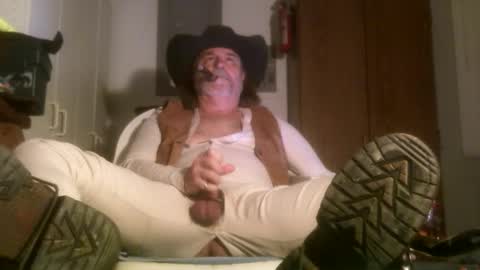 Snapshot of tennredneck chatting on 12.11.24 Tennredneck online show from 12.11.24