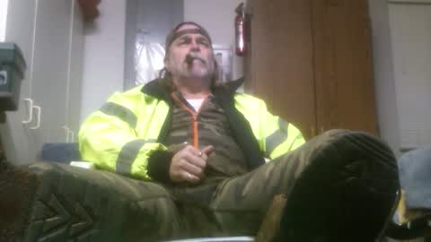 Snapshot of tennredneck chatting on 01.28.25 Tennredneck online show from 01.28.25