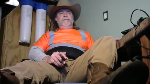 Snapshot of tennredneck chatting on 02.14.25 Tennredneck online show from 02.14.25