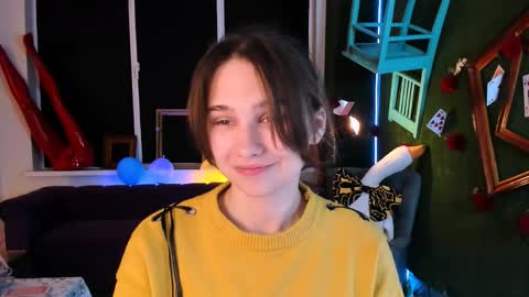 Snapshot of tessamill chatting on 10.07.25 Tessa online show from 10.07.25
