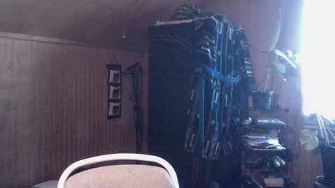 Snapshot of testotease chatting on 01.08.25 Milo online show from 01.08.25