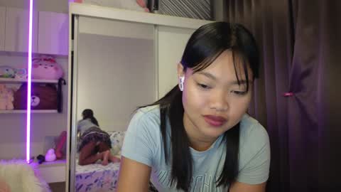 Snapshot of thailand4you chatting on 12.26.24 AbbieThai online show from 12.26.24