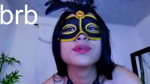 Snapshot of thalia_066 chatting on 12.17.24 thalia online show from 12.17.24