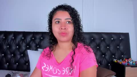 thara webstter online show from 10.10.25