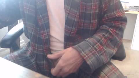 Snapshot of thedestion chatting on 11.17.25 Destion online show from 11.17.25