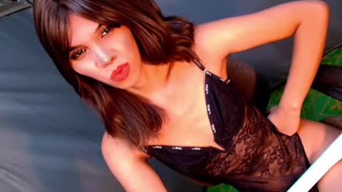 Snapshot of thedevil_inme chatting on 02.13.25 Lana But you can spell it backwards online show from 02.13.25