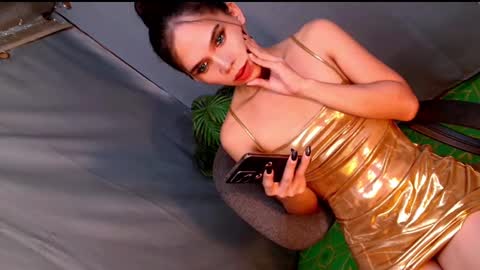 Snapshot of thedevil_inme chatting on 02.26.25 Lana But you can spell it backwards online show from 02.26.25