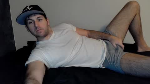 Snapshot of theetwohander chatting on 01.04.25 Theetwohander online show from 01.04.25