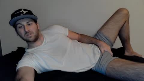 Snapshot of theetwohander chatting on 02.04.25 Theetwohander online show from 02.04.25