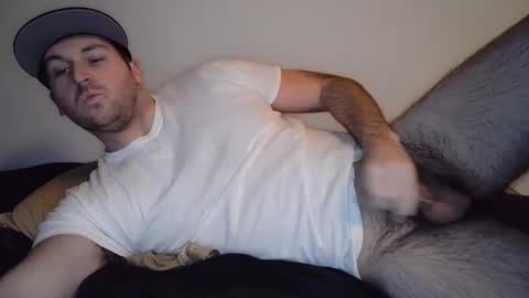 Snapshot of theetwohander chatting on 02.19.25 Theetwohander online show from 02.19.25