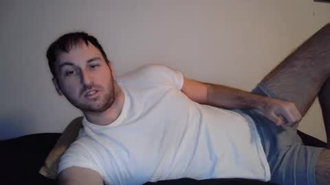 Snapshot of theetwohander chatting on 02.23.25 Theetwohander online show from 02.23.25