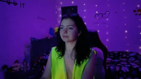 TheFarmergirl online show from 11.03.25