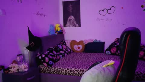 TheFarmergirl online show from 11.06.25