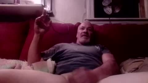 Snapshot of thefyreman chatting on 11.04.25 thefyreman online show from 11.04.25