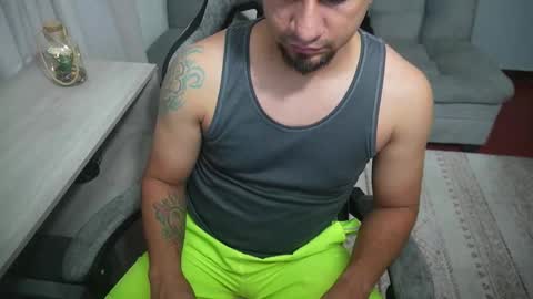 Snapshot of thegianni chatting on 11.10.25 Marcelo online show from 11.10.25