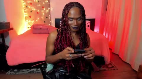 Snapshot of thegoldenbitch chatting on 02.25.25 Goldie online show from 02.25.25