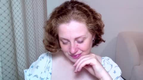 Ella online show from 09.21.25