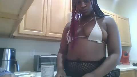 Snapshot of thenaturalgoddess chatting on 09.09.25 TheNaturalGoddess online show from 09.09.25