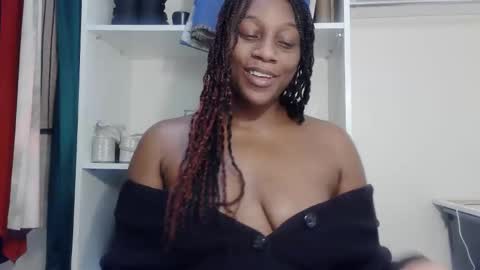 Snapshot of thenaturalgoddess chatting on 12.04.25 TheNaturalGoddess online show from 12.04.25