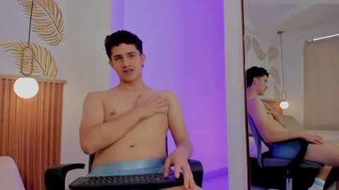 Snapshot of theohawke_ chatting on 12.20.24 THEO- MATEO online show from 12.20.24