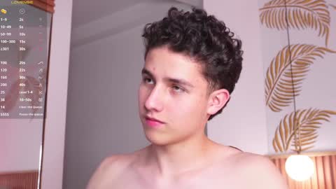 Snapshot of theohawke_ chatting on 02.02.25 THEO- MATEO online show from 02.02.25