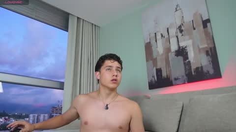 Snapshot of theohawke_ chatting on 09.13.25 THEO- MATEO online show from 09.13.25