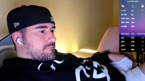 Snapshot of theoravi chatting on 09.24.25 Theo Ravi online show from 09.24.25