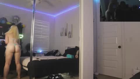 Snapshot of thepluglove chatting on 11.16.25 The Plug Love Friends online show from 11.16.25