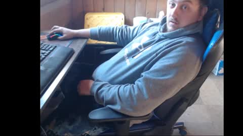 Snapshot of therealbigcheese0695 chatting on 01.20.25 therealbigcheese0695 online show from 01.20.25