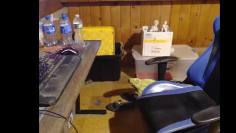 Snapshot of therealbigcheese0695 chatting on 10.03.25 therealbigcheese0695 online show from 10.03.25