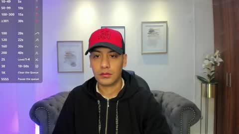 Snapshot of thiago_collins16 chatting on 11.09.25 Thiago online show from 11.09.25