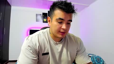 Snapshot of thiago_cp01 chatting on 12.22.24 Thiago online show from 12.22.24