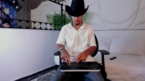 Snapshot of thiagoferreti_ chatting on 10.07.25 ThiagoFerreti online show from 10.07.25