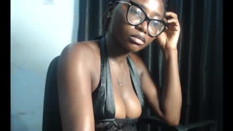 Snapshot of thick_ebonie chatting on 10.18.25 Jenny online show from 10.18.25