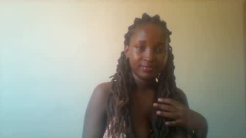 Snapshot of thick_eviey chatting on 03.07.25 love online show from 03.07.25