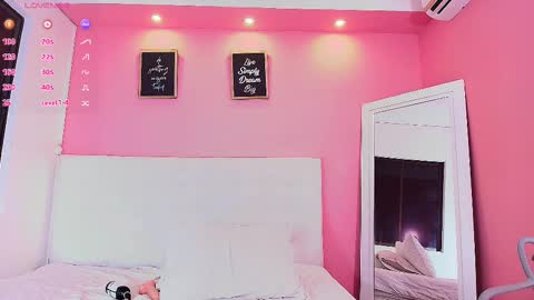 Snapshot of thickeebonyy chatting on 01.22.25 thickeebonyy online show from 01.22.25