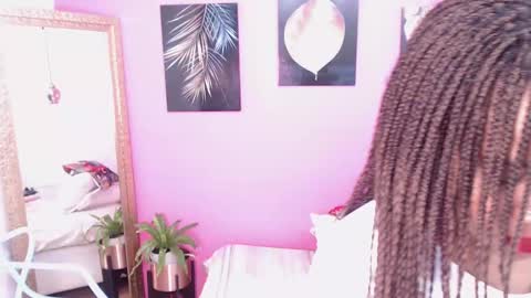 Snapshot of thickeebonyy chatting on 02.23.25 thickeebonyy online show from 02.23.25