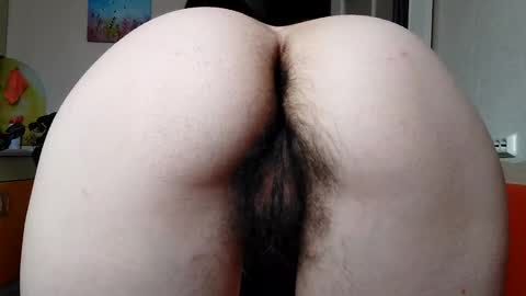 Snapshot of thickforest chatting on 03.10.25 MilkyChoco online show from 03.10.25