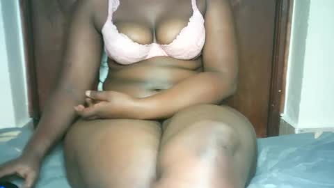 Snapshot of thickybabe_05 chatting on 01.25.25 thickybabe_05 online show from 01.25.25