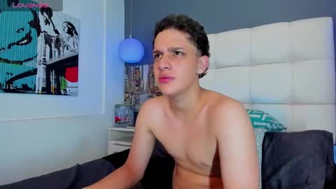 Snapshot of thomas_may4rs chatting on 01.12.25 ---Thomas--- online show from 01.12.25