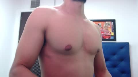 Snapshot of thomas_neuman chatting on 01.24.25 Thomas online show from 01.24.25