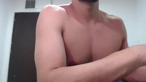 Snapshot of thomas_neuman chatting on 03.04.25 Thomas online show from 03.04.25