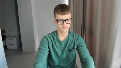 Snapshot of thomas_shelbivip chatting on 01.12.25 Tomas online show from 01.12.25