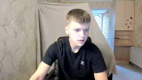 Snapshot of thomas_shelbivip chatting on 10.10.25 Tomas online show from 10.10.25