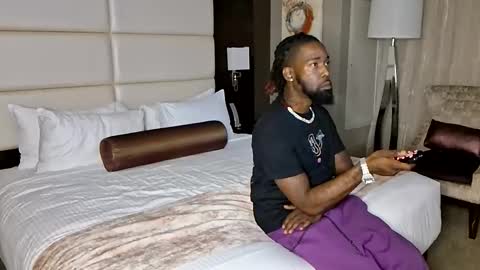 Snapshot of thotyboy68 chatting on 10.28.25 Thotyboy online show from 10.28.25